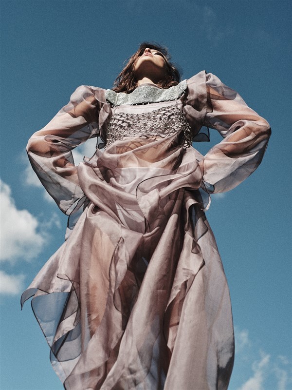 Invitation to the Van Jadid Showroom in Paris